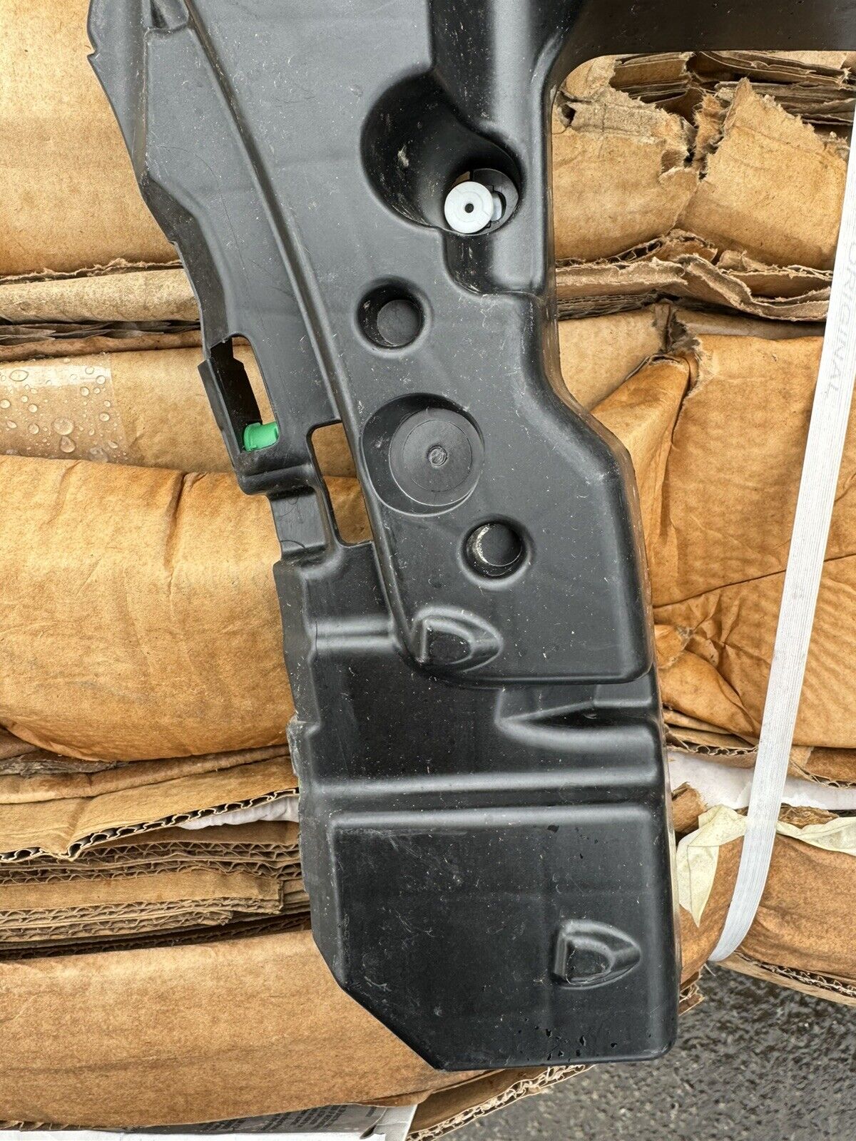 POLESTAR POLESTAR 2 EV BUMPER BRACKET REAR LEFT 2021-2023 31663652