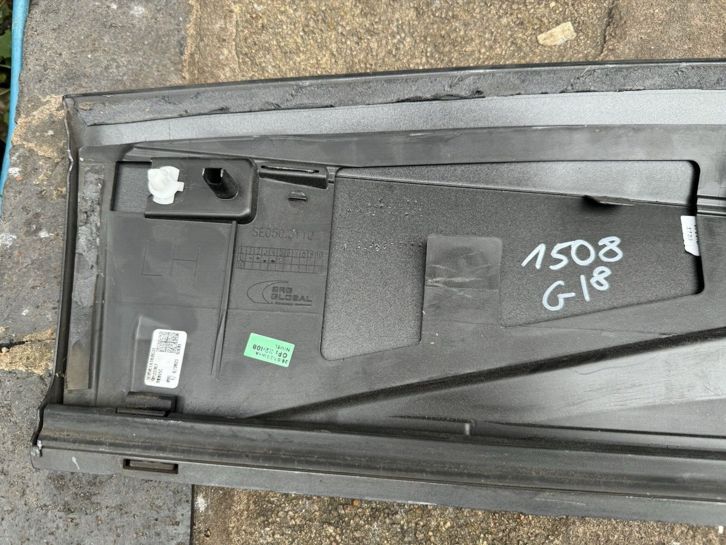 SEAT CUPRA from 2019 GENUINE LH Door Moulding se050 3y10