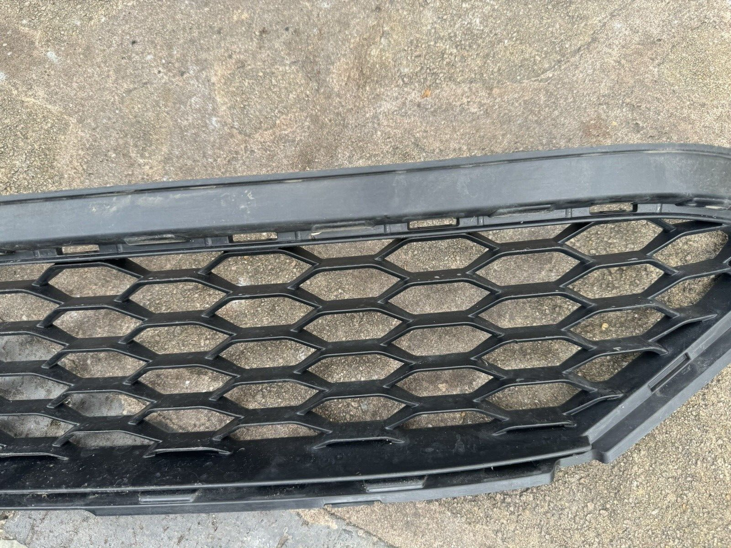 Jaguar E Pace Front Bumper Grill 2018 ON J9D3-17K945-A Genuine