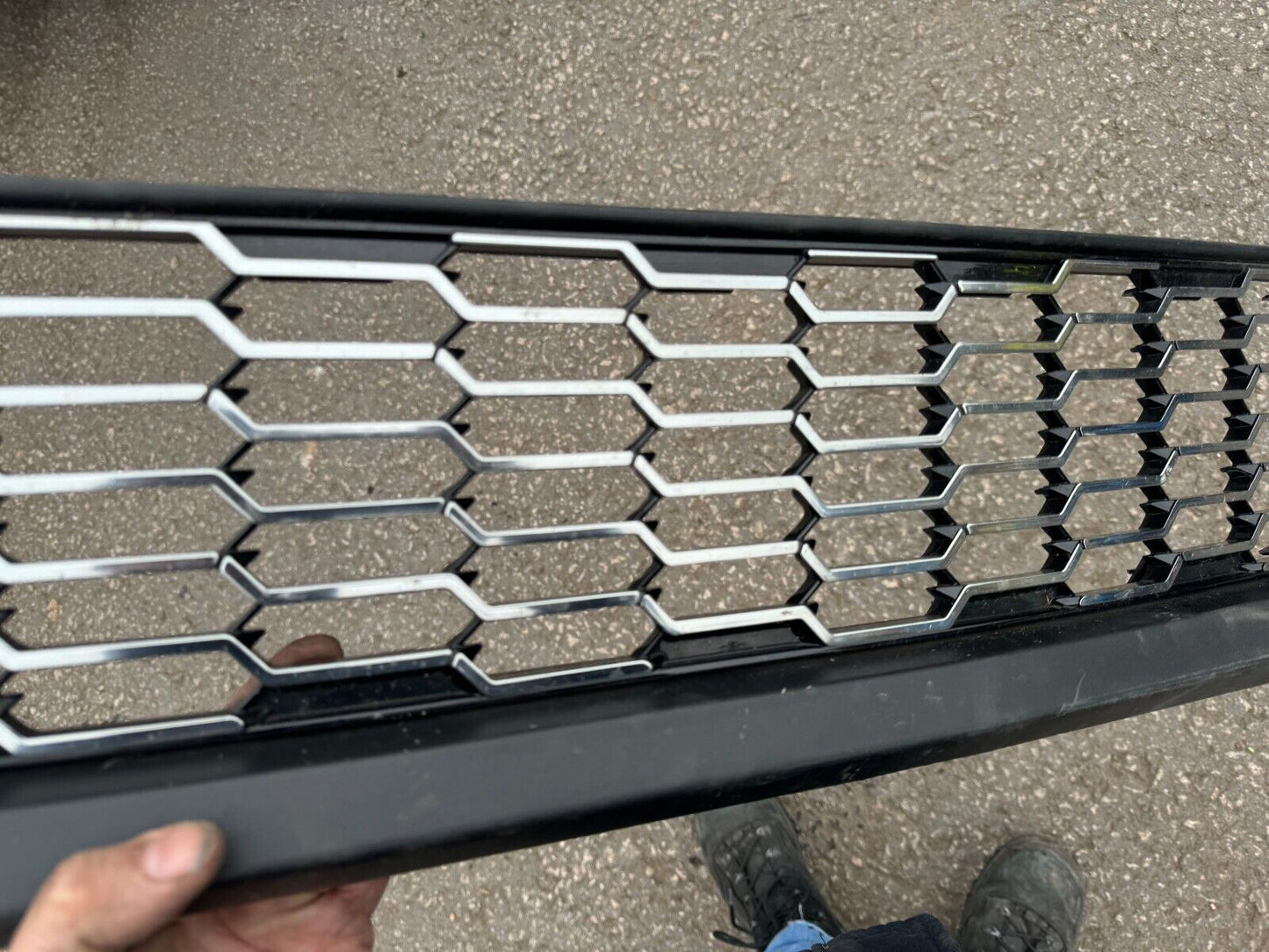 2023 TOYOTA YARIS P21 Radiator Grille 531020D260 GENUINE