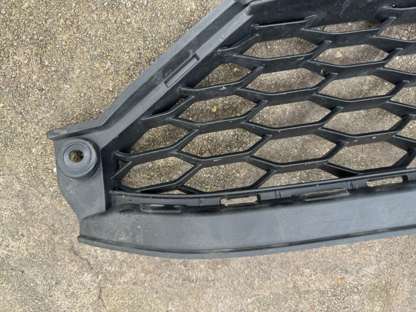 Jaguar E Pace Front Bumper Grill 2018 ON J9D3-17K945-A Genuine