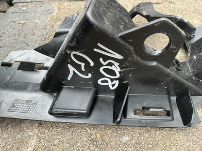 Volvo Bracket. Bumper, Body Parts. (Right, Front) : 32345515