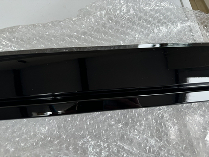 Range Rover Evoque Tailgate Finisher Trim New Shape 2019 Onwards K8d2402a30