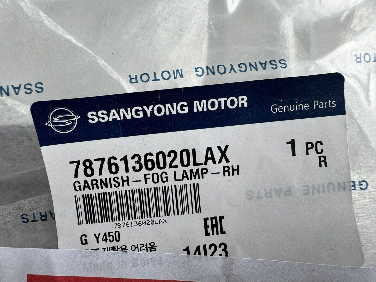 Hyundai Kia Ssangyong Genuine New GARNISH-FOG LAMP-RH 7876136020LAX