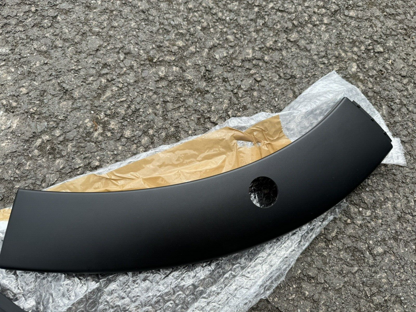 CITROËN C3 Bumper Arch Trim Front Right 9815114677