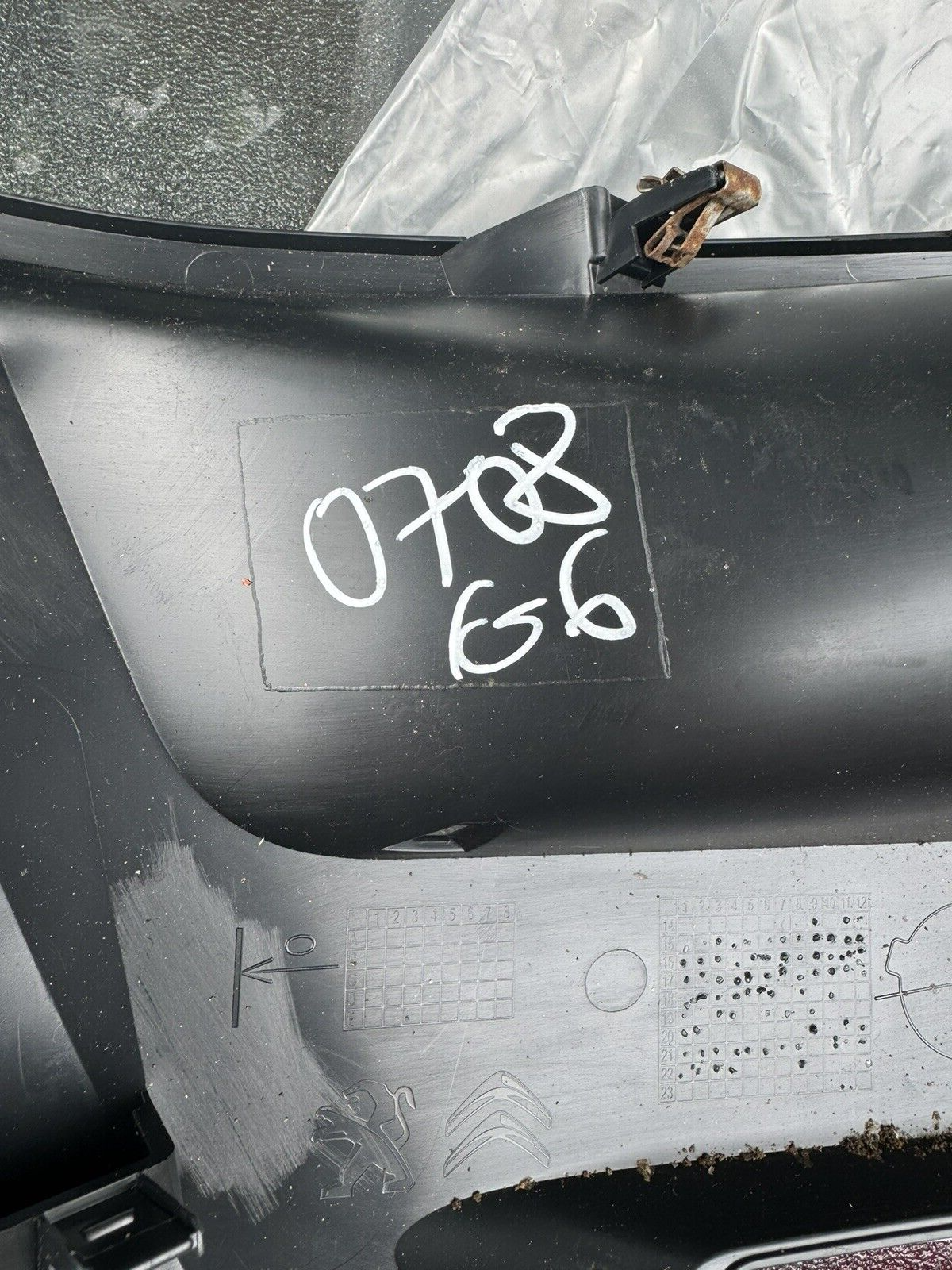 GENUINE PEUGEOT/CITROEN BERLINGO FRONT FOG GRILL 9810965977 2015-18