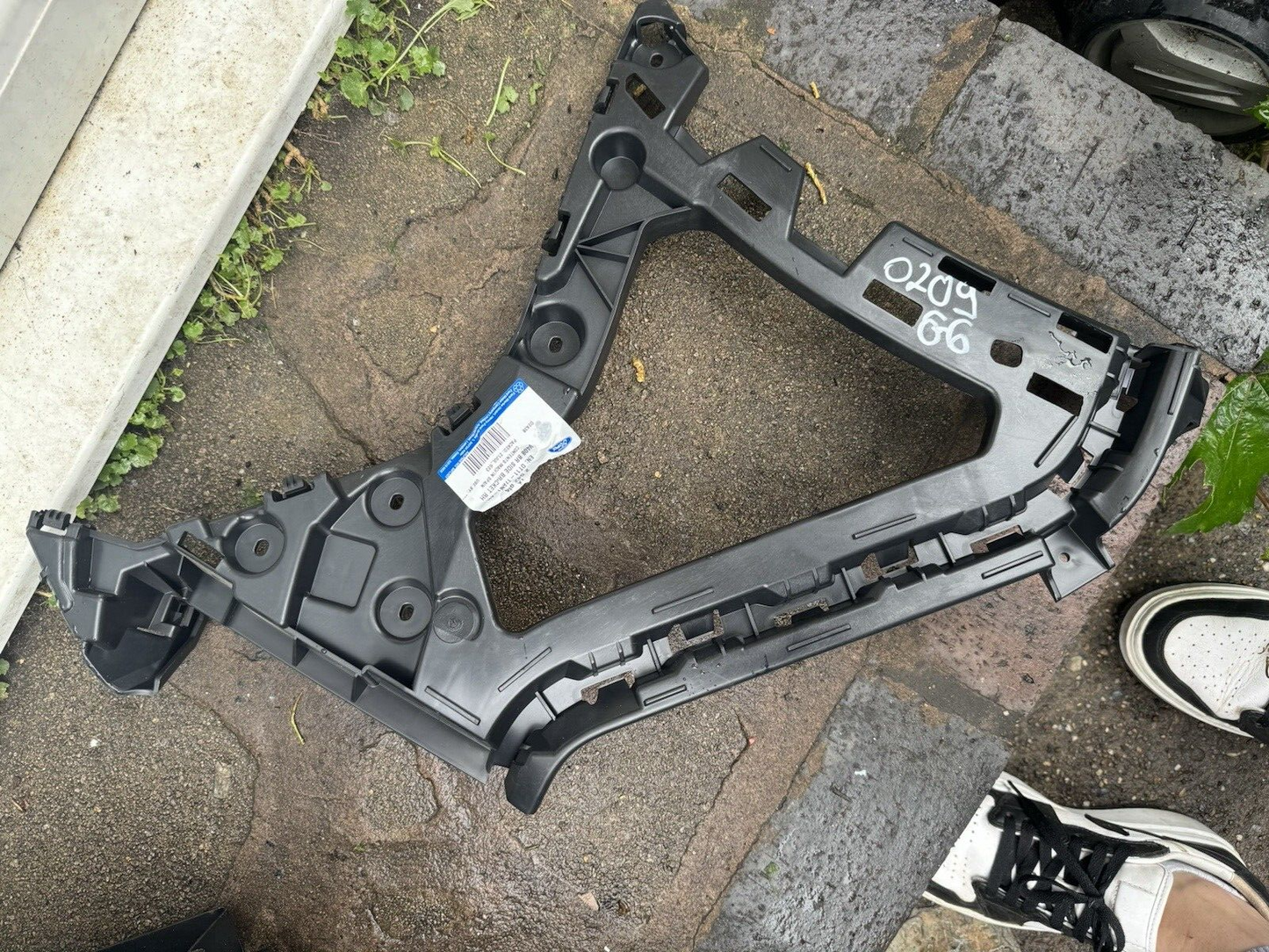 FORD TRANSIT CONNECT  Rear Right Bumper Bracket DT11-17A881