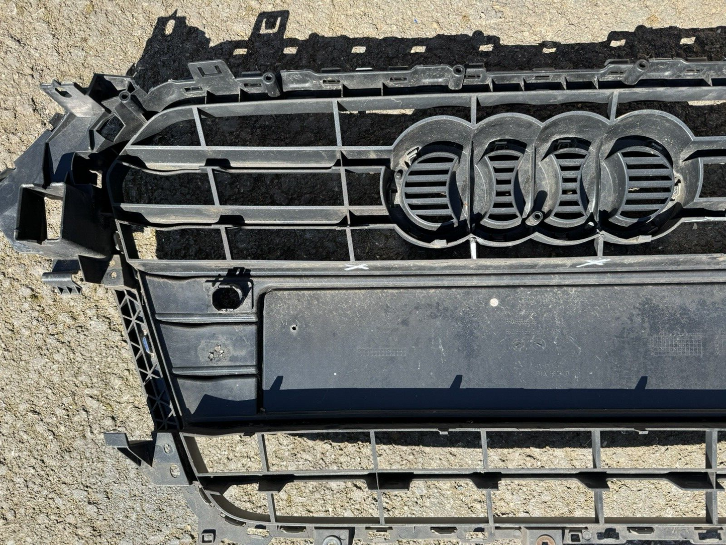 Damaged marked with XAUDI A4 B8.5 2011-15 FRONT BUMPER GRILLE 8K0853651E GENUINE