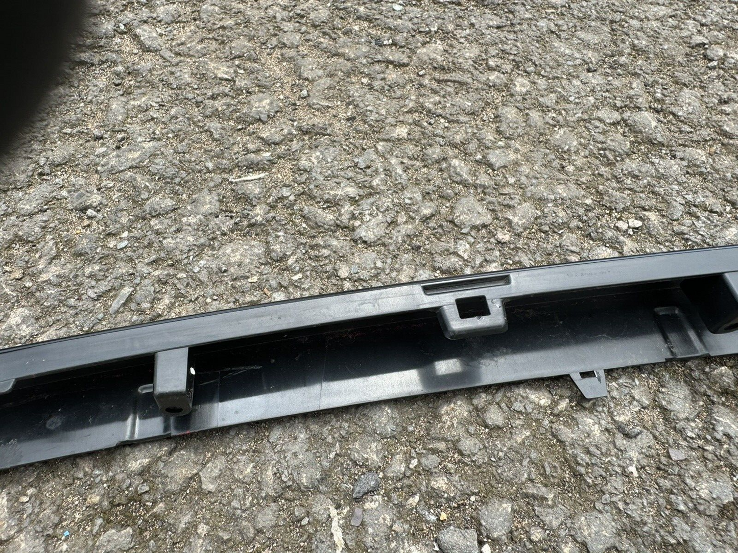 GENUINE RANGE ROVER EVOQUE REAR BUMPER TRIM K8D2-17775-AC