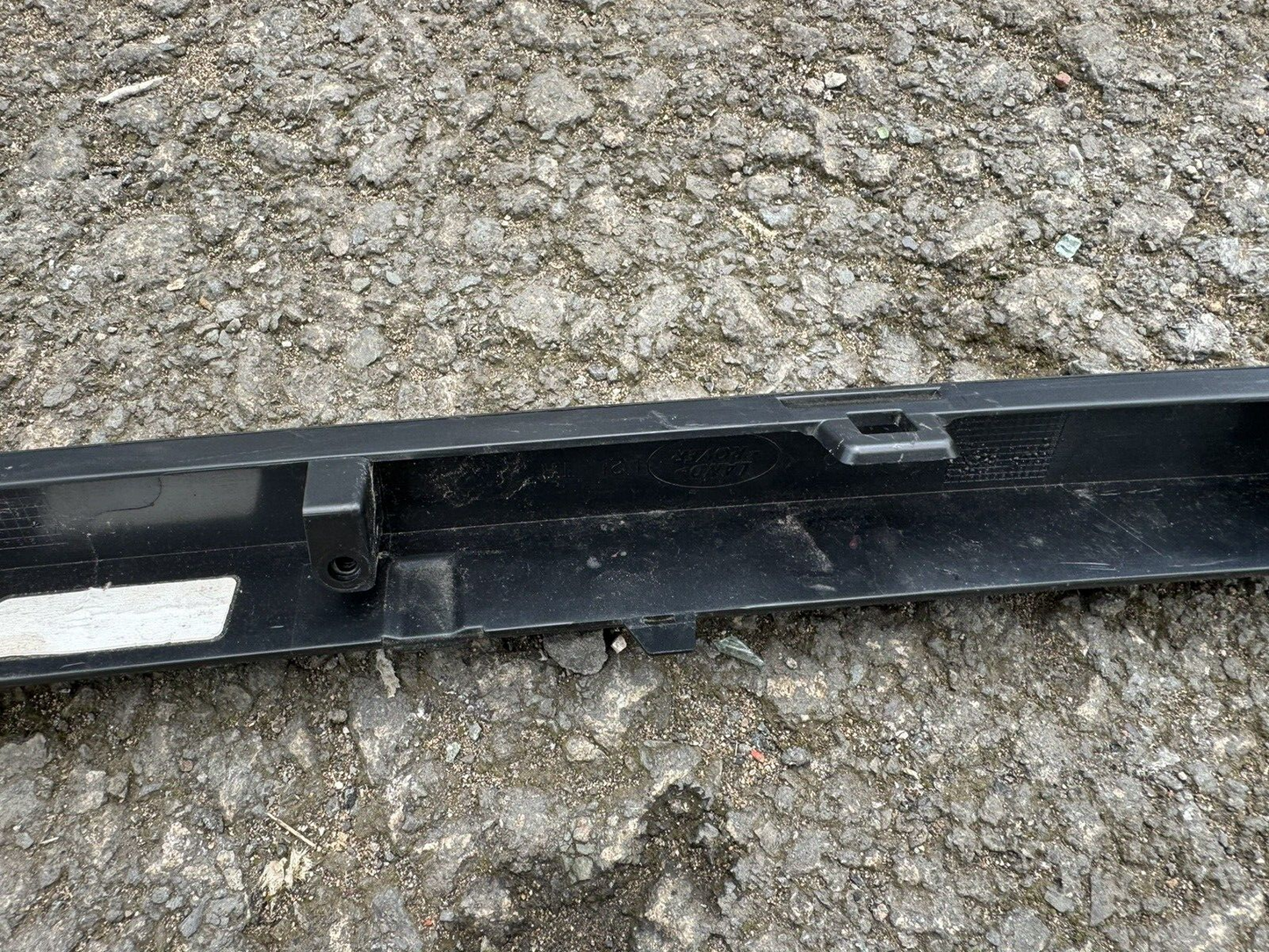 GENUINE RANGE ROVER EVOQUE REAR BUMPER TRIM K8D2-17775-AC