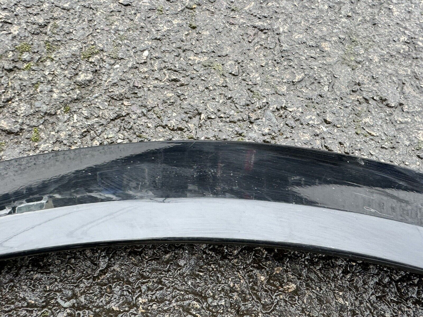 18-22 BMW i3 I01 WHEEL ARCH MOULDING REAR RIGHT GENUINE 51117472948 Scratched