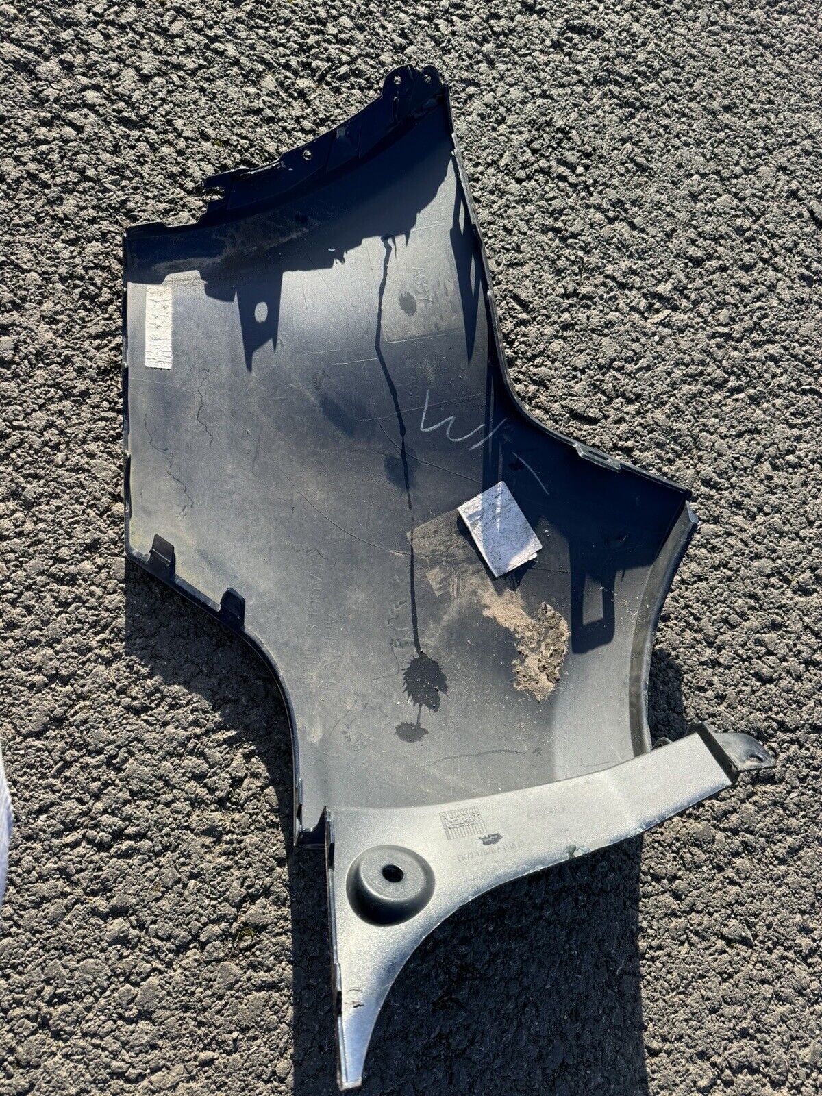 GENUINE LAND ROVER DISCOVERY SPORT L550 RIGHT REAR BUMPER CORNER