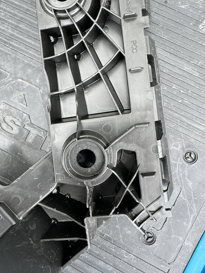 VOLKSWAGEN GOLF Mk8 Drivers Right Rear Bumper Guide Support Bracket 5H6807394D