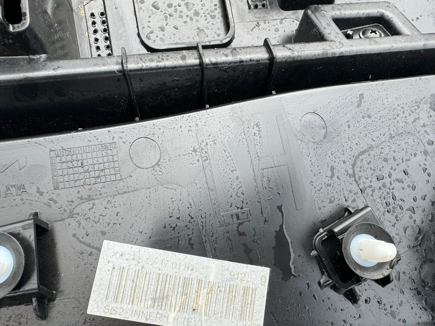 GENUINE KIA NIRO PASSENGER SIDE LEFT QUARTER PANEL COVER 87853-AO000