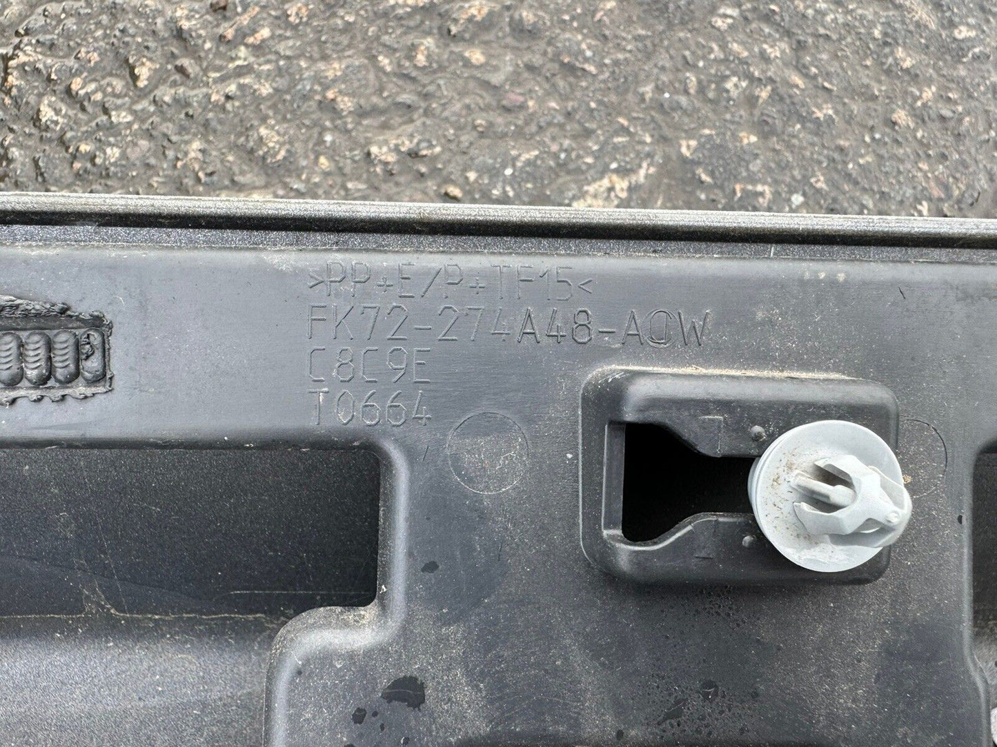 Genuine LAND ROVER DISCOVERY SPORT L550 RIGHT SIDE DOOR MOLDING FK72274A48ACW