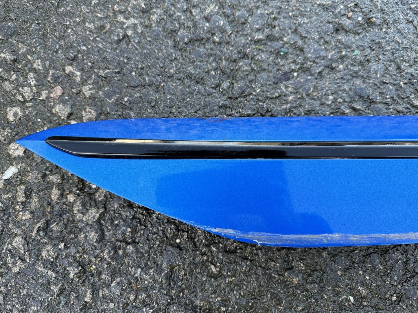 SKODA SUPERB 3V Rear Left Door Molding  Genuine OEM 3V0854949