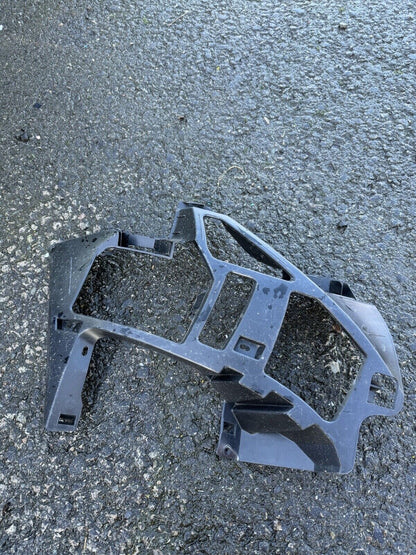 Peugeot 5008 Front Bumper Right Bracket  9815337580 Genuine