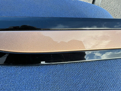 Genuine RANGE ROVER EVOQUE Right Hand SIDE EXTERIOR DOOR COVER TRIM K8D229426