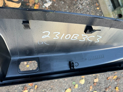 2022 Range Rover L460 Tailgate Scuff Panel M8E213776A