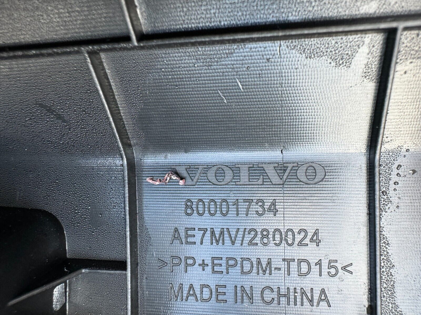 UNKNOWN GENUINE VOLVO ?POLESTAR? REAR TAILGATE COVER 80001734