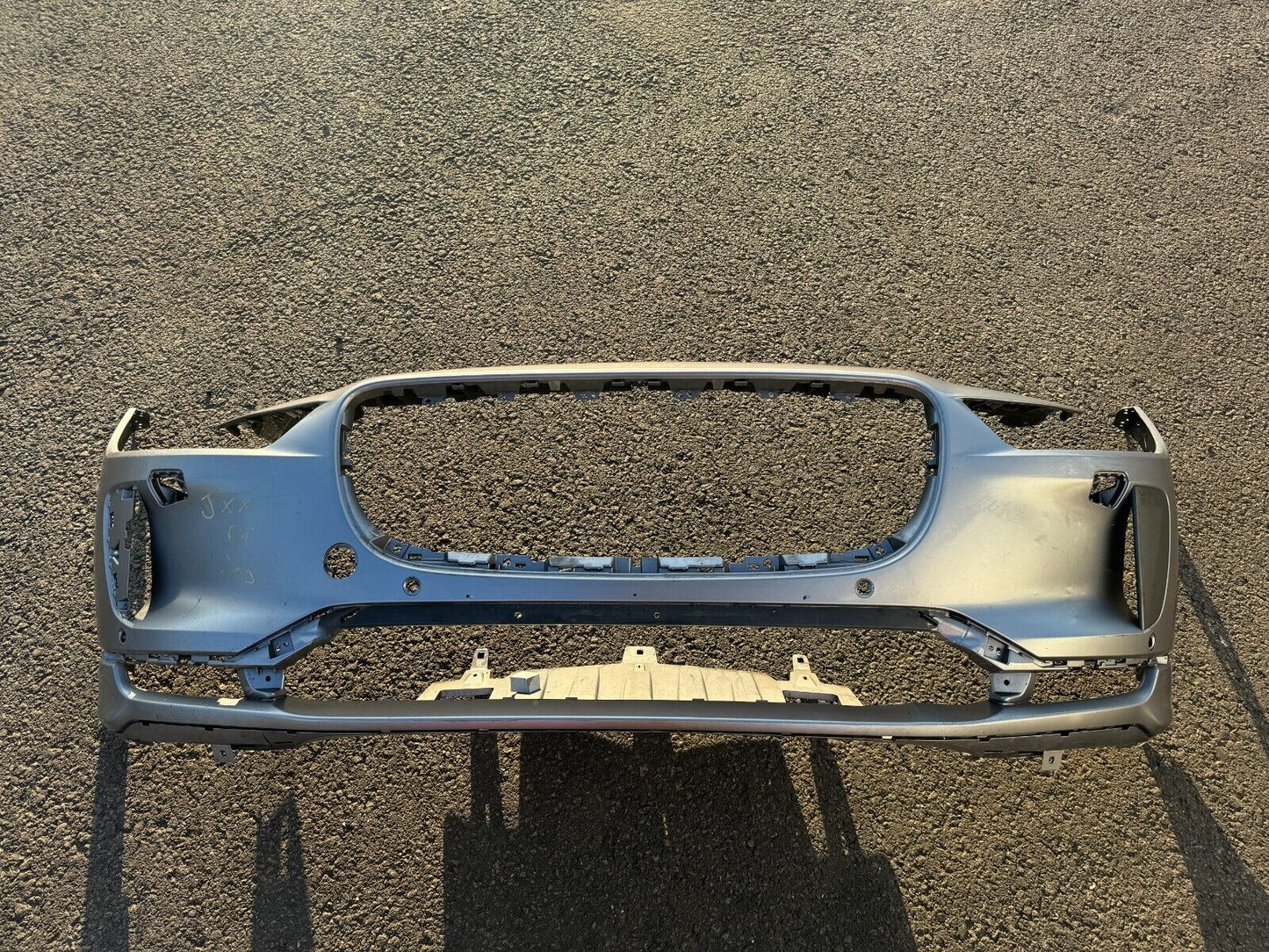 2023 Jaguar I Pace Front Bumper With Brackets J9D3 Damaged