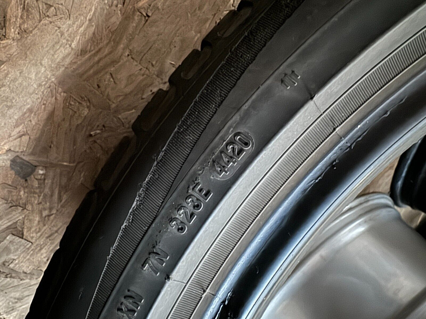 275 40 22 Pirelli Scorpion Zero LR 4mm