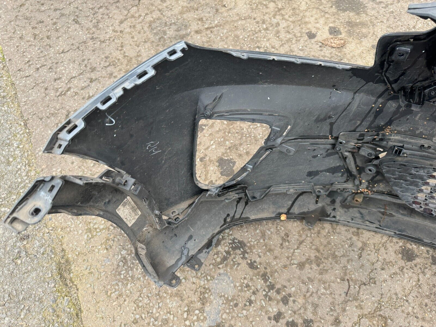 Kia X Ceed 19-on Front Bumper Genuine Oem DAMAGED