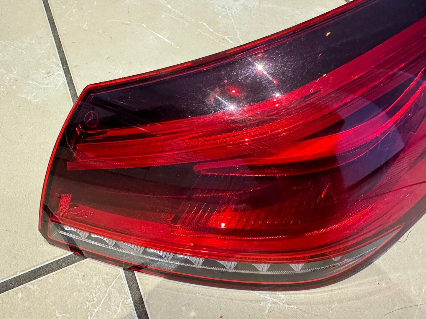 GENUINE RIGHT DRIVER SIDE REAR LIGHT P/N 649594R REF C9X04 Mercedes Benz