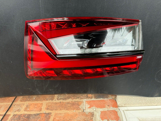 SUPERB DRIVERS TAIL LIGHT LAMP RIGHT Estate 2019 SKODA  2015-2024