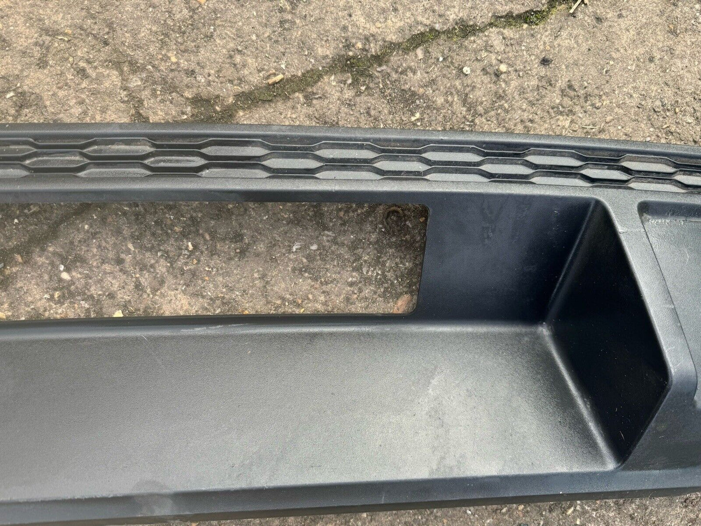 GENUINE SEAT IBIZA 2017 ON REAR BUMPER DIFFUSER 6F0807568 HST29