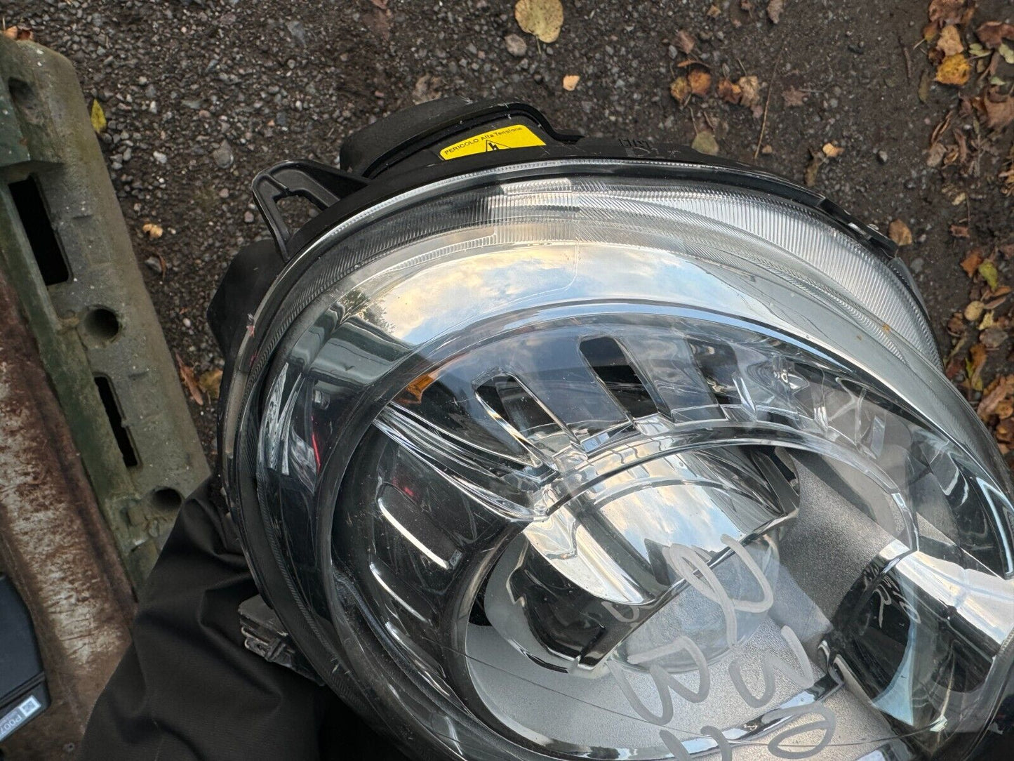 2017 Fiat Abarth 595 Front Right Xenon Headlight with jet wash DAMAGED