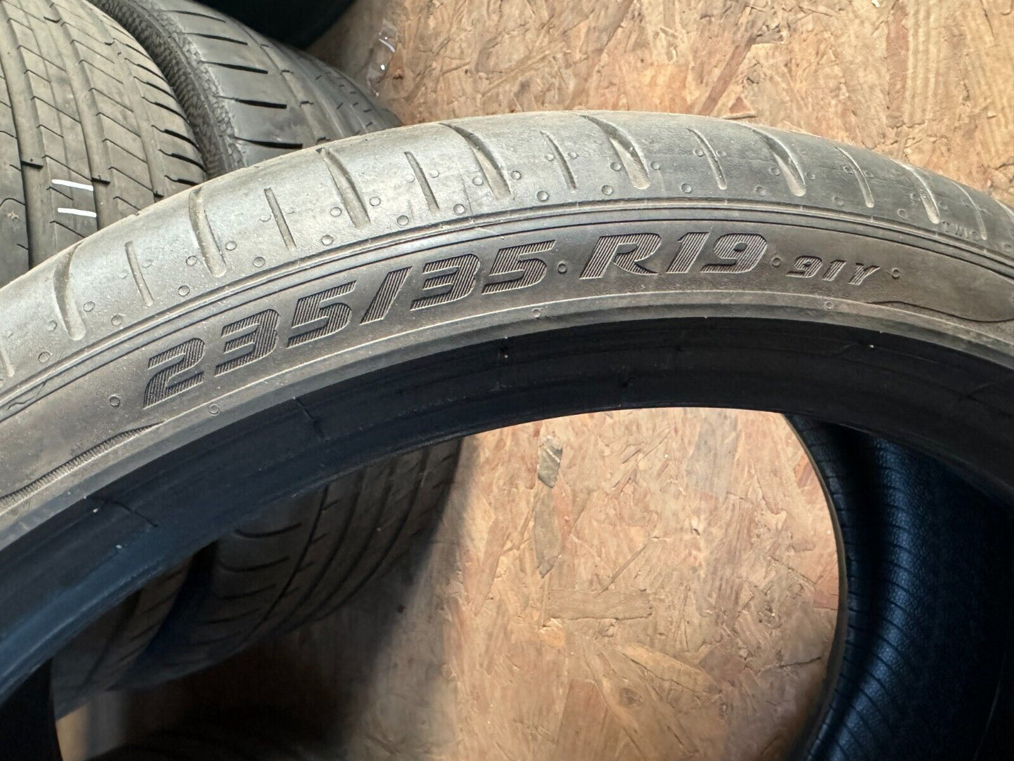 235 35 19 91Y XL PIRELLI P ZERO Tread 5.5 to 6mm 2023 tyre NEXT DAY DELIVERY