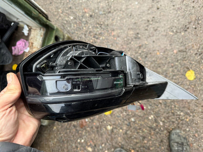 2024 Land Rover Evoque Right electric wing mirror M8D217682