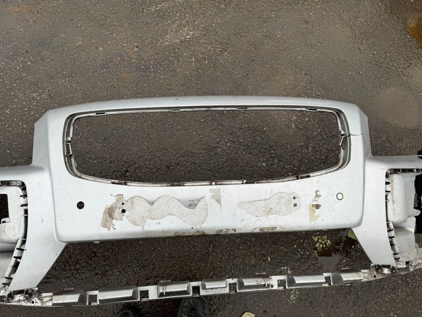 VOLVO XC70 2007-15 GENUINE FRONT BUMPER 30678678