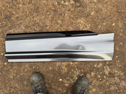 Genuine Audi Q7 2016-on lower door trim moulding (rear left) 4M0853969P GRU