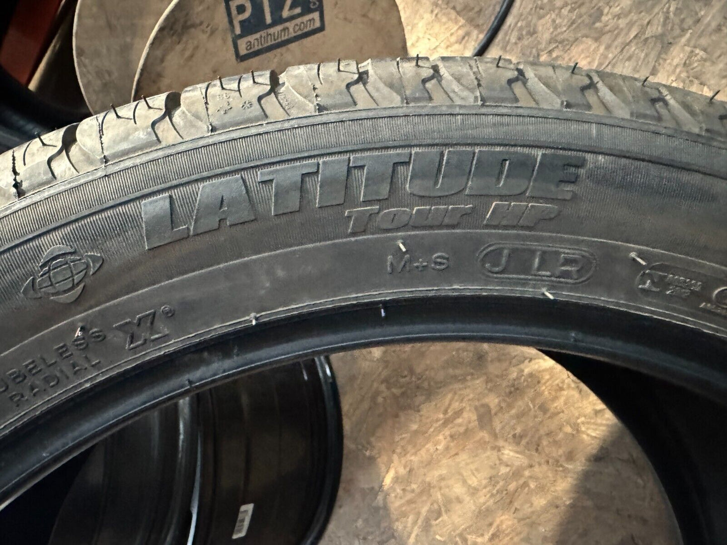 1 x Michelin Latitude Tour HP JLR 265/45R21 late 2023 6 -7 mm 265 45 21