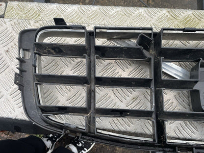 VOLVO XC70 MK2 Radiator Grille 30678682 GENUINE