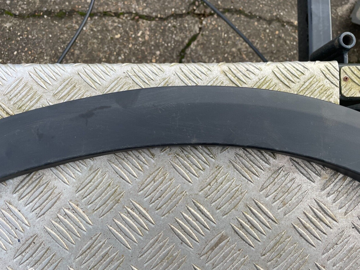 NEW GENUINE NISSAN QASHQAI J12 REAR RIGHT O/S WHEEL ARCH TRIM 938286UAOA