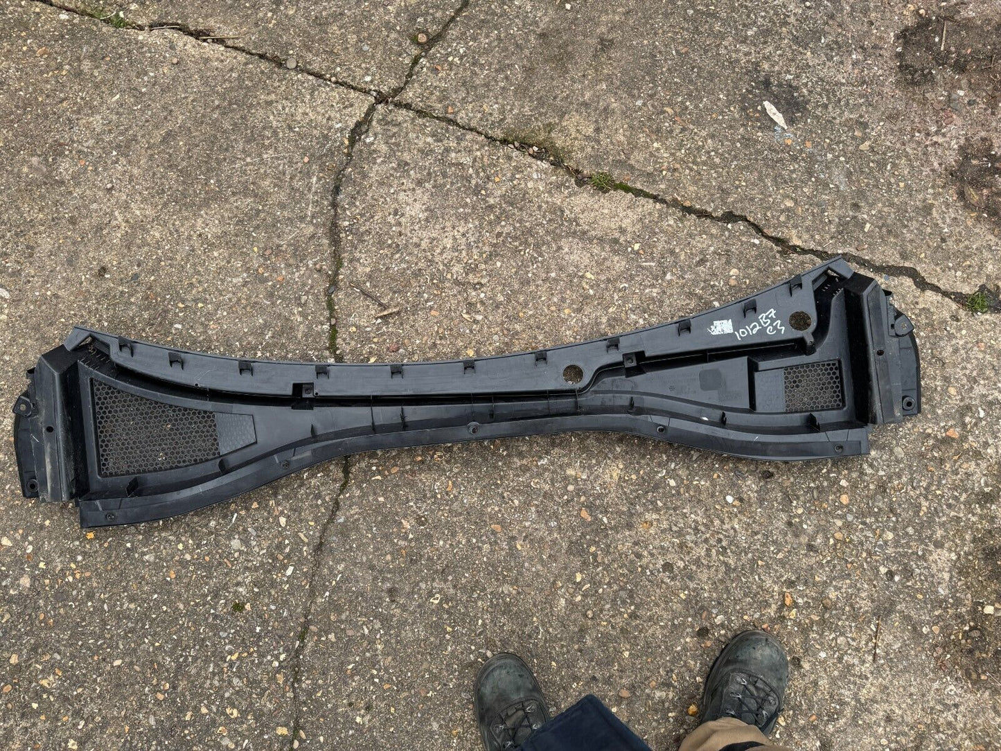 MG ZS MK2 ZS11 2020-2024 FRONT WINDSCREEN SCUTTLE PANEL TRIM 10462990