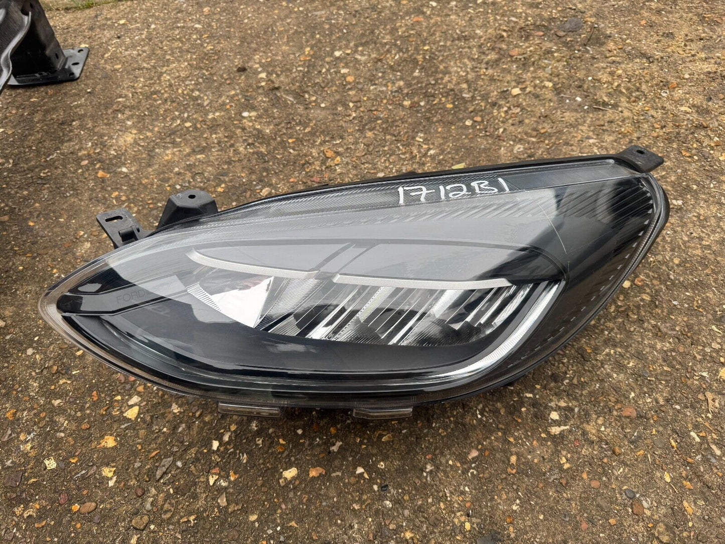 GENUINE FORD FIESTA PASSENGER SIDE LEFT LED HEADLIGHT N1BB-13E015-DG