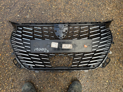 PEUGEOT 208 MK2 P21 2019-2023 FRONT BUMPER LOWER GRILLE 9855774980 DAMAGED