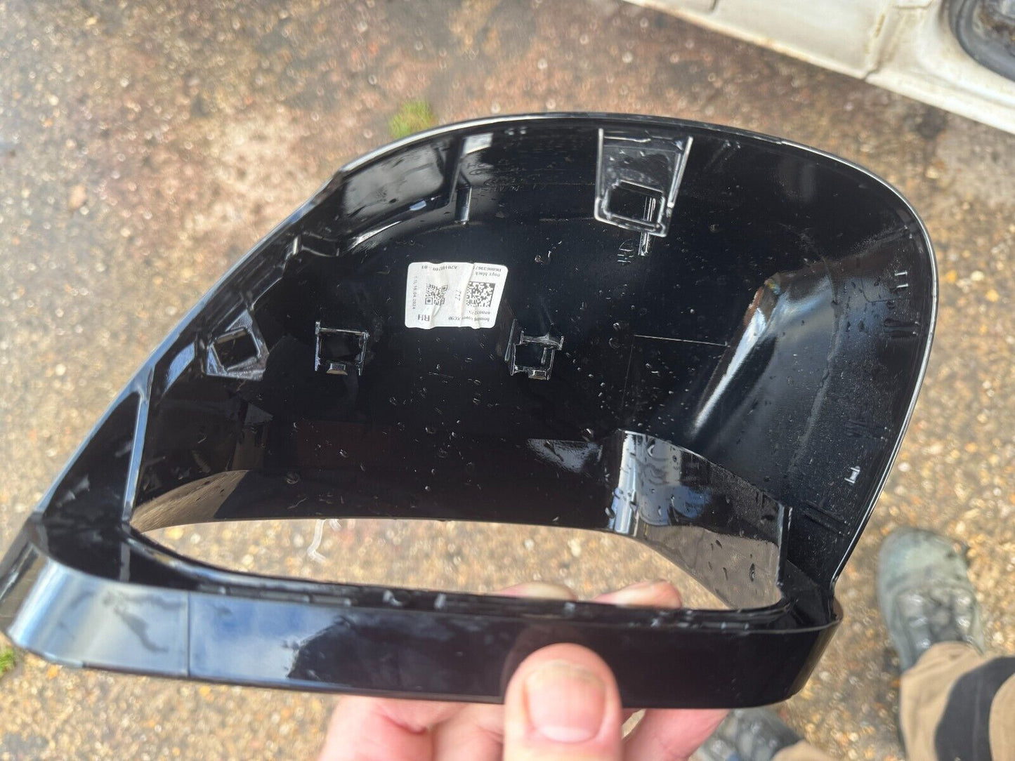 2024 Volvo XC90 right mirror cover 32132736 used onyx black scuffed