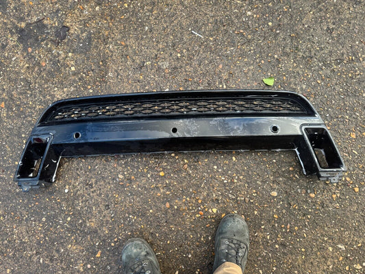 RANGE ROVER SPORT SVR 2019-ON L494 LOWER GRILL GENUINE (JK6M-17F775-B) CAM HOLE