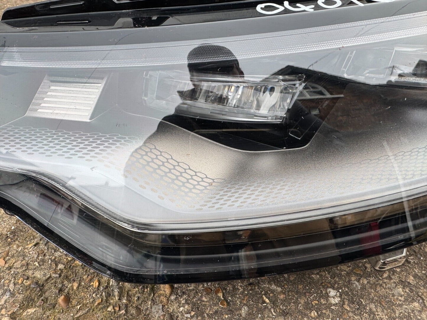 LAND ROVER DISCOVERY 5 L462 LEFT LED HEADLIGHT 2021-ON MY4213W030DB DAMAGED