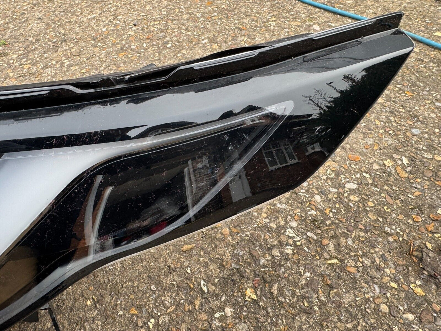 LAND ROVER DISCOVERY 5 L462 LEFT LED HEADLIGHT 2021-ON MY4213W030DB DAMAGED