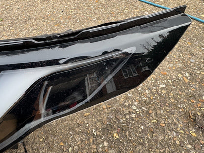 LAND ROVER DISCOVERY 5 L462 LEFT LED HEADLIGHT 2021-ON MY4213W030DB DAMAGED