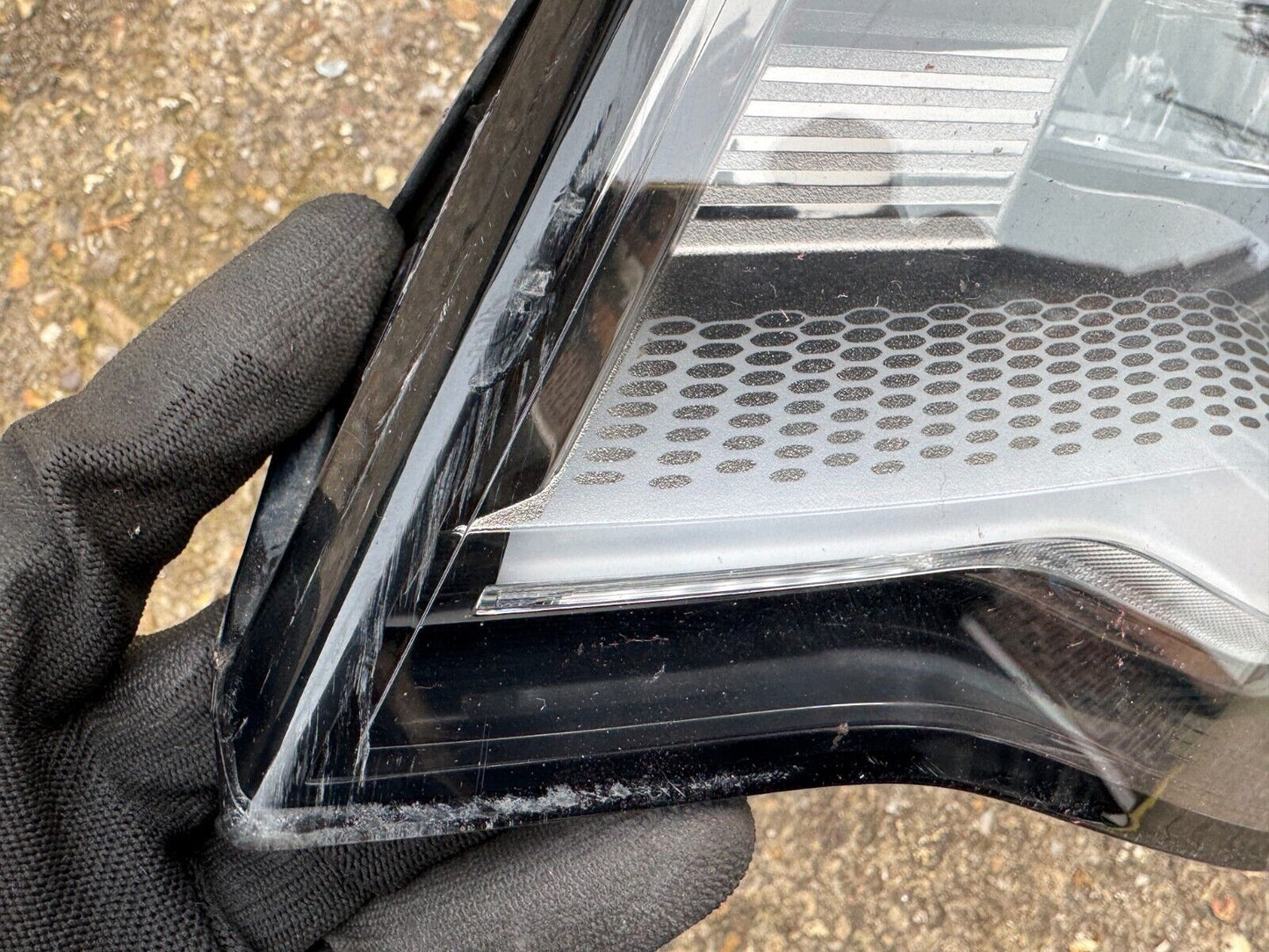 LAND ROVER DISCOVERY 5 L462 LEFT LED HEADLIGHT 2021-ON MY4213W030DB DAMAGED