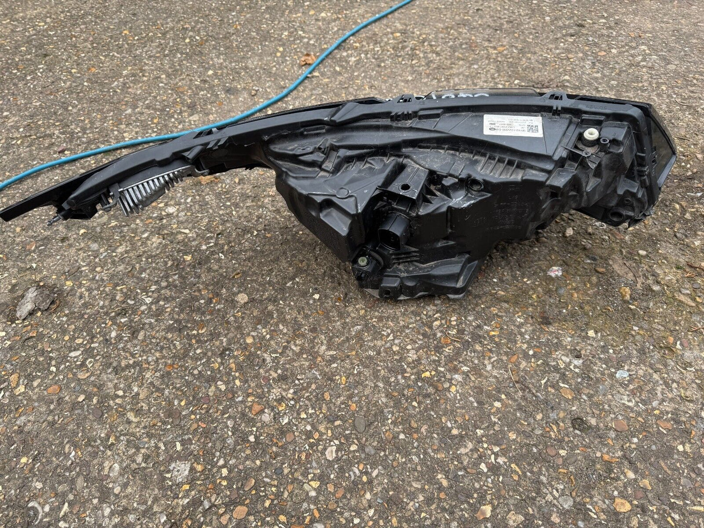LAND ROVER DISCOVERY 5 L462 LEFT LED HEADLIGHT 2021-ON MY4213W030DB DAMAGED
