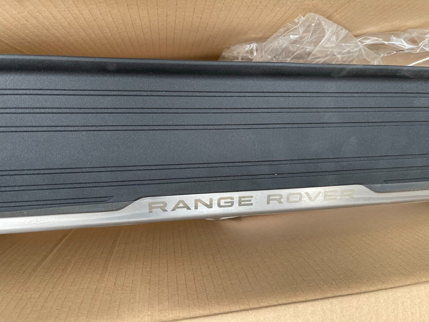 Genuine Range Rover Evogue side step LEFT