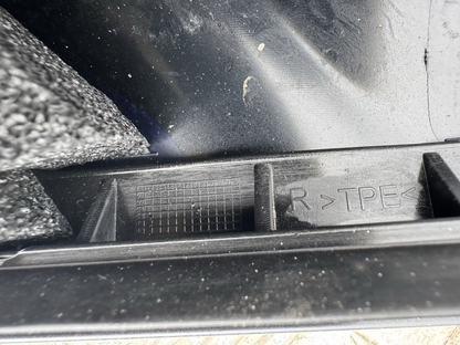 2022-2024 RANGE ROVER SPORT L461 A PILLAR WINDSCREEN EXTERIOR TRIM DRIVER RIGHT